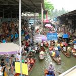 Damnoen Saduak, Thailand's famous floating market.