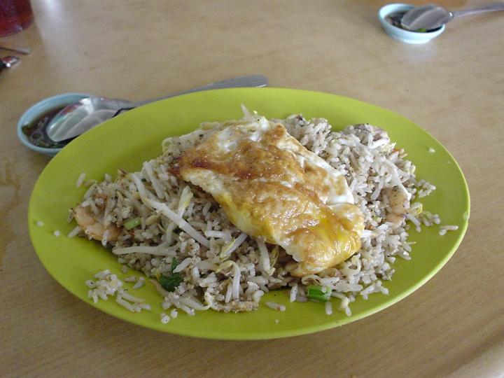 Fried rice in char kuey teow style