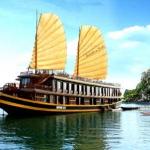 Discover Halong bay on Indochina Sails