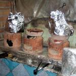 The traditional oven used to cook bibingka