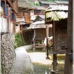 The village of Datang and its special  storage houses (Prefecture Qian Dong Nan, Guizhou province)