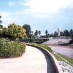 A stroll along the Nan River is always scenic.